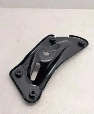 Skoda Yeti (5L) Fender mounting bracket 1Z0810680A