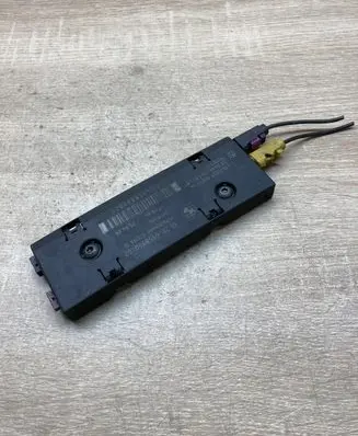BMW 1 E81 E87 Aerial antenna amplifier 6958900 10819610