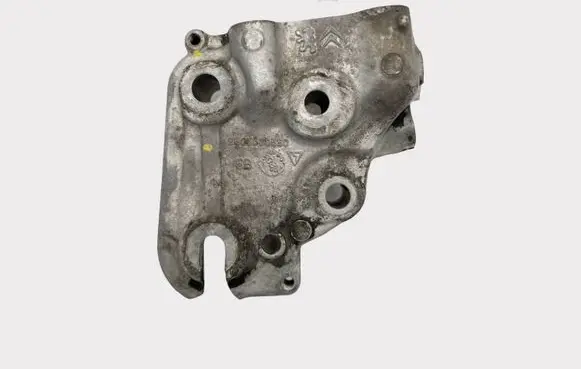 Peugeot Boxer Engine mounting bracket 9805300680