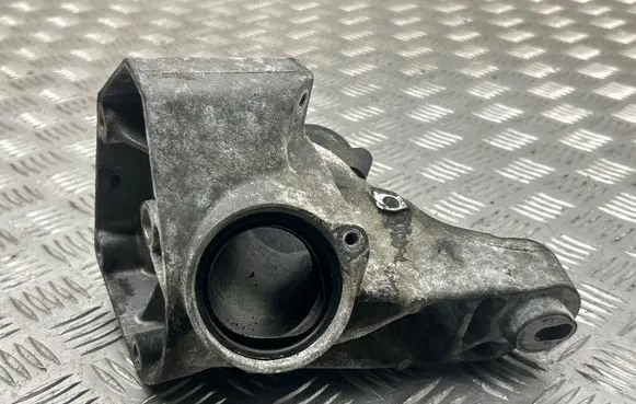 Mercedes-Benz C W204 Intake resonator 