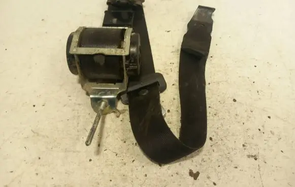 Opel Zafira B Front seatbelt 560834901 150906