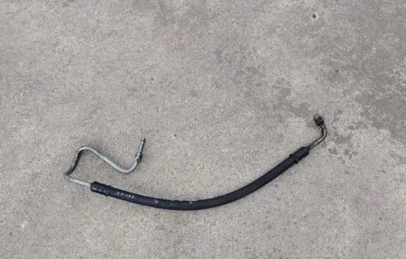 Jeep Grand Cherokee (WK) Power steering hose/pipe/line