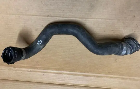 BMW X3 G01 Engine coolant pipe/hose 7535531