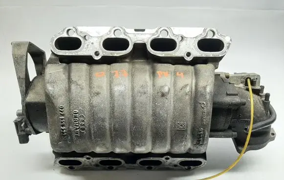 Audi A8 S8 D2 4D Intake manifold 077133185D