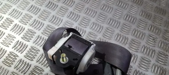Mazda MPV Rear seatbelt LD64