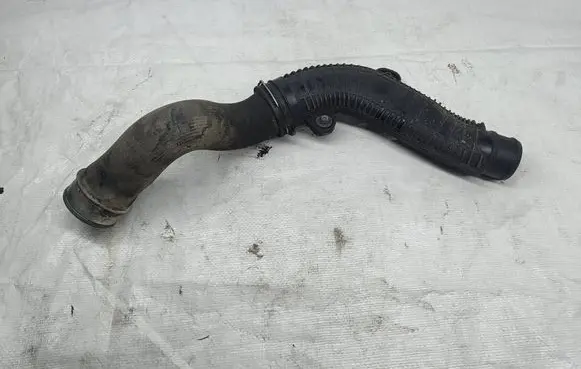 Skoda Yeti (5L) Intercooler hose/pipe 1K0145840R