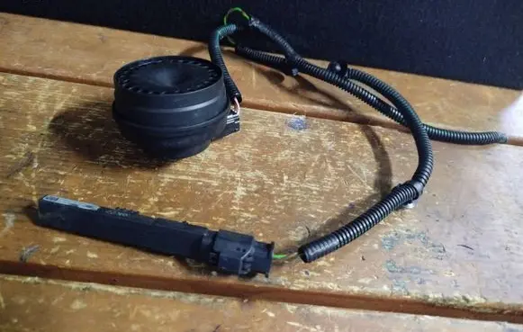 Peugeot 308 Alarm system siren 9825588480