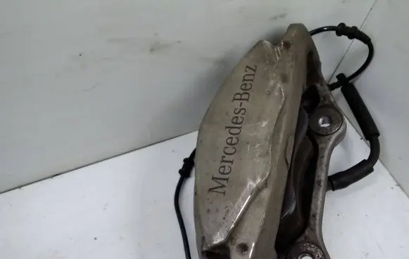 Mercedes-Benz C W205 Front brake caliper 3335BR