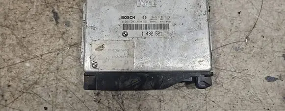BMW 5 E39 Engine control unit/module 26RT4722 0261203660 1432521