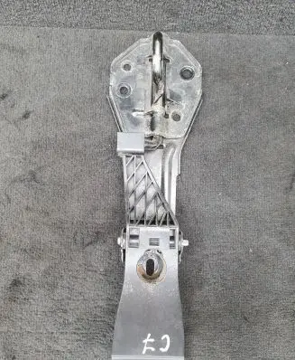 Audi A6 C7 Engine bonnet/hood lock/latch loop/hook 4G0823480