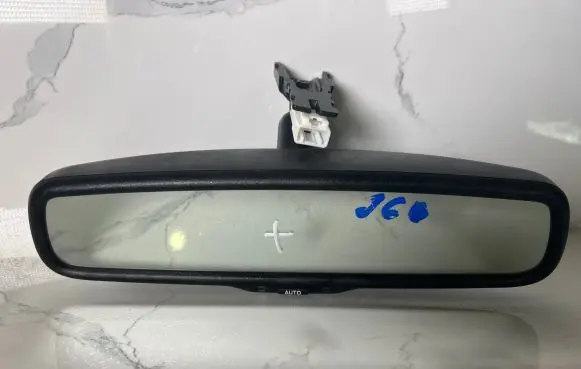 Lexus CT 200H Rear view mirror (interior)