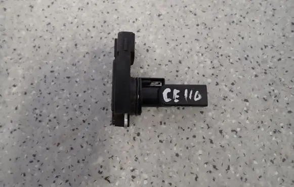 Toyota Corolla E110 Mass air flow meter 22204-27010