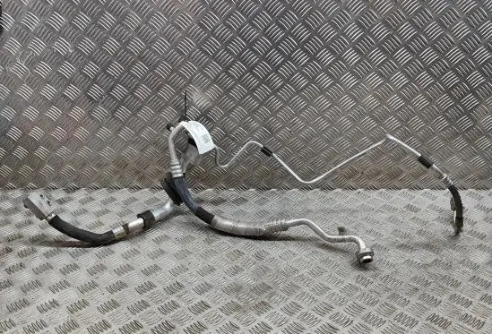 Porsche Macan (95B) Air conditioning (A/C) pipe/hose 8R1260712D