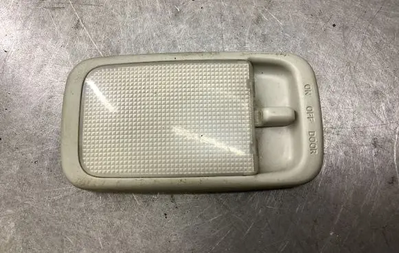 Toyota Avensis Verso Rear seat light PPT30