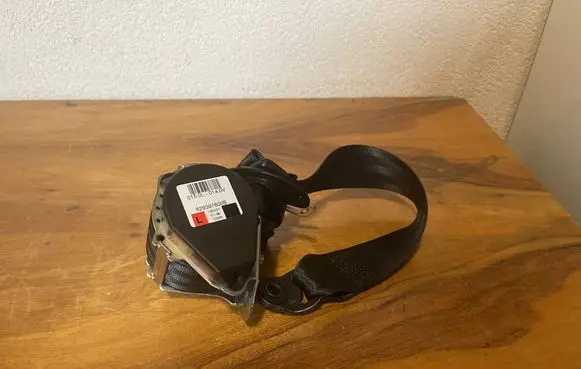 Land Rover Discovery Sport Rear seatbelt 629397600B