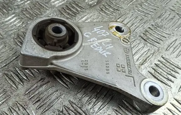 Mazda CX-9 Rear differential mounting bracket S5209 KD35