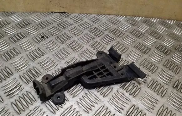 Audi A6 S6 C4 4A Front bumper mounting bracket 4A0807283