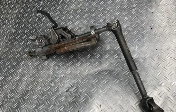 Ford Fiesta Steering wheel axle