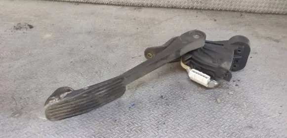Volvo XC90 Accelerator throttle pedal 30666656