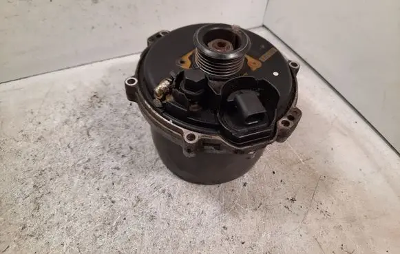 BMW 5 E39 Generator/alternator 01220AA1J0 7508052