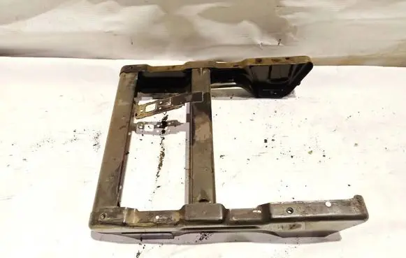 Opel Zafira A Driver seat console base 