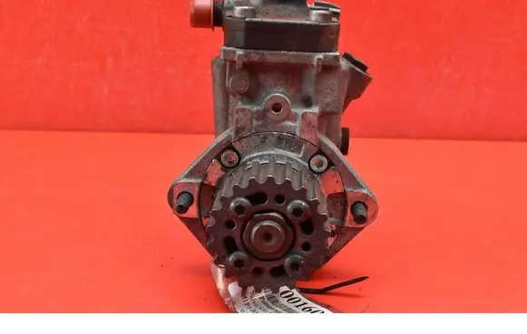 Volvo V40 Fuel injection high pressure pump 31405129