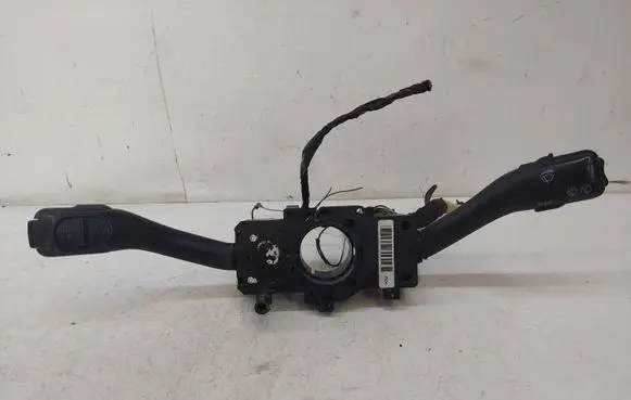 Volkswagen Golf IV Indicator stalk 8L0953513B 202703 841017