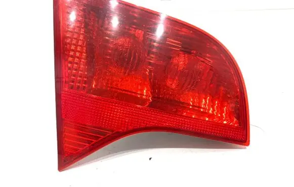 Audi A4 S4 B7 8E 8H Rear/tail lights 8E9945093