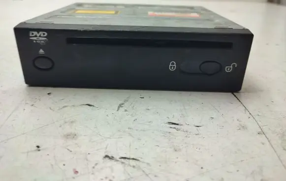 Land Rover Range Rover Sport L320 Radio/CD/DVD/GPS head unit YIB500070 4621008318