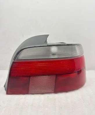 BMW 5 E39 Rear/tail lights 2496298 2VP00724008