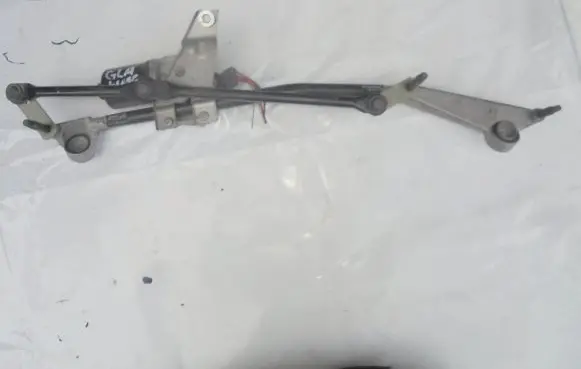 Mercedes-Benz GLA W156 Front wiper linkage and motor 695262169200