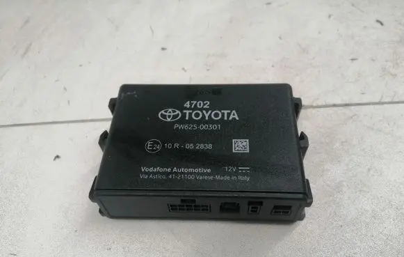 Toyota Auris E180 Other control units/modules PW62500301 4702 10R052838