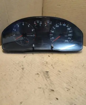 Audi A4 S4 B5 8D Speedometer (instrument cluster) 88311225