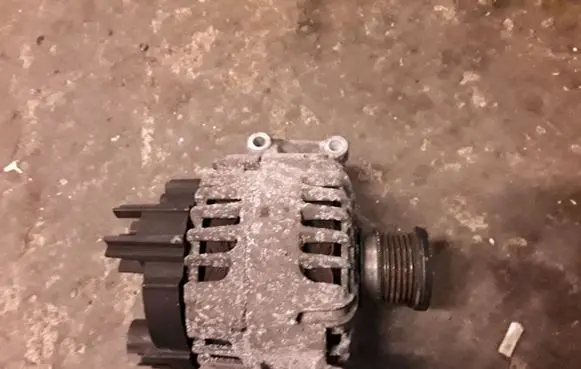 Mercedes-Benz C W204 Generator/alternator A0009063000