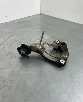 Jeep Grand Cherokee A/C compressor mount bracket VMMT0311