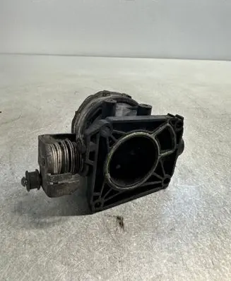 Ford Focus Throttle valve XS4UD40427J3