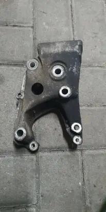 Peugeot 407 Engine mounting bracket Psa184699