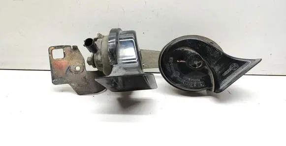 BMW 5 E60 E61 Horn signal E20092018 6935709