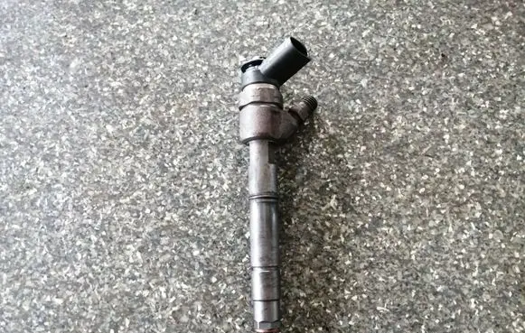 Mercedes-Benz A W169 Fuel injector 0445110167 A6400700787
