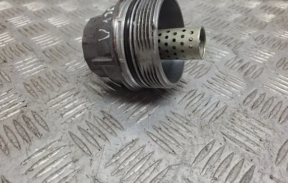 Toyota Corolla Verso AR10 Oil filter cover 156200R011