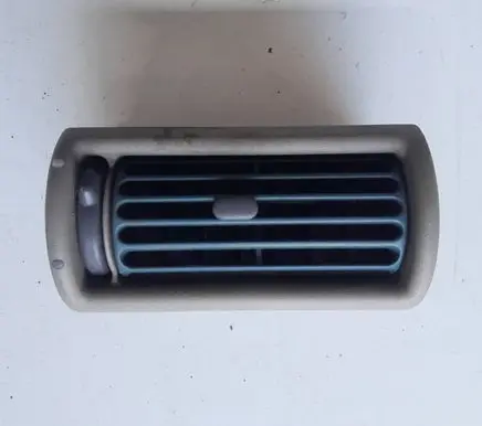 Land Rover Freelander Dashboard side air vent grill/cover trim MWC4078