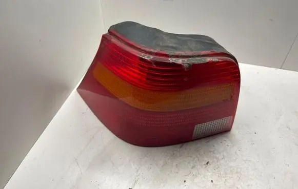 Volkswagen Golf IV Tailgate rear/tail lights