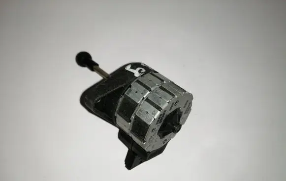 Headlight level adjustment motor