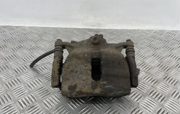 Volkswagen Tiguan Front brake caliper