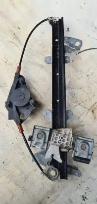 Ford Fiesta Front window lifting mechanism without motor 2s61a23200