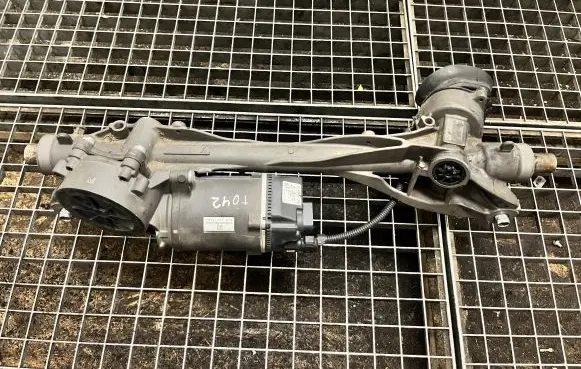 Volkswagen Jetta VII Steering rack 5QM909144B
