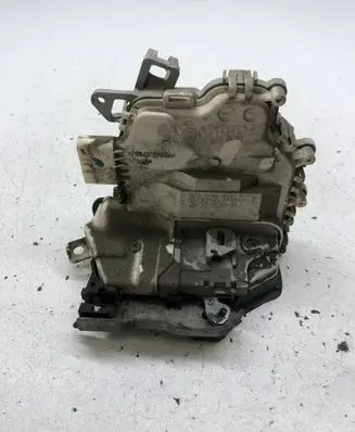 Audi A4 S4 B8 8K Rear door lock 8K0839015C