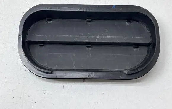 Volkswagen Jetta VII Quarter panel pressure vent 6R0819465C