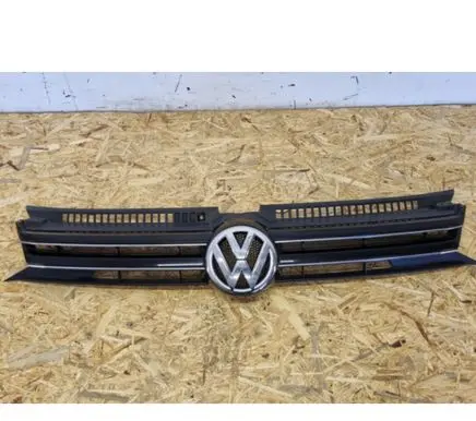 Volkswagen Golf Plus Front bumper upper radiator grill 5M0853653