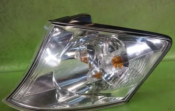 Mazda MPV Front indicator light 